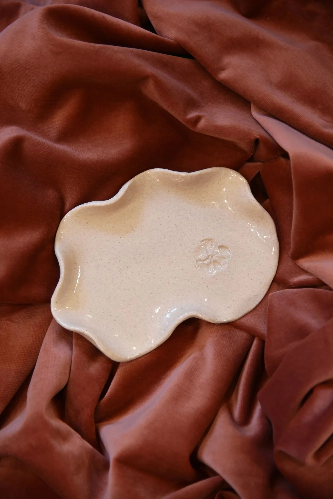 VIDE-POCHE FLEUR BLANC MAISON MIC MAC X FAUVETTE PARIS - Image 9